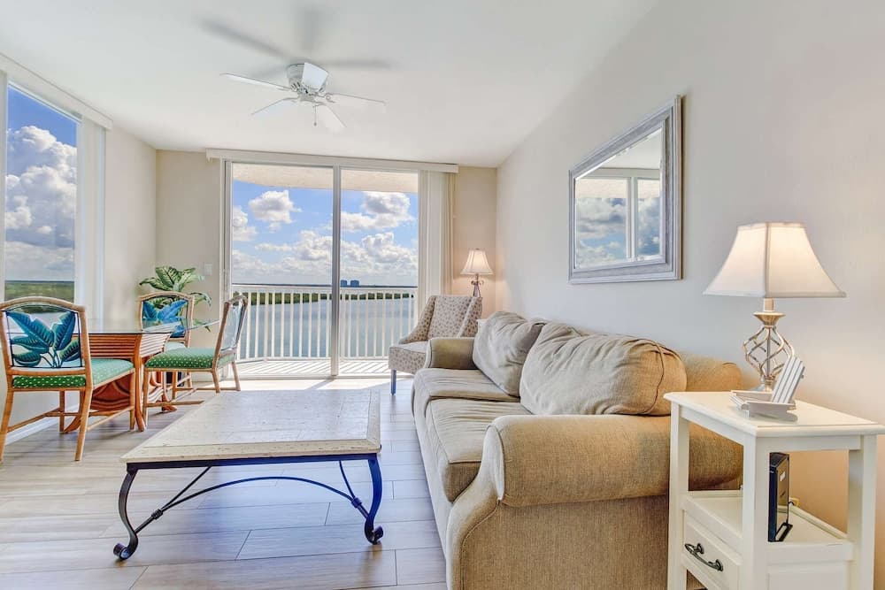 Lovers Key Resort 1003