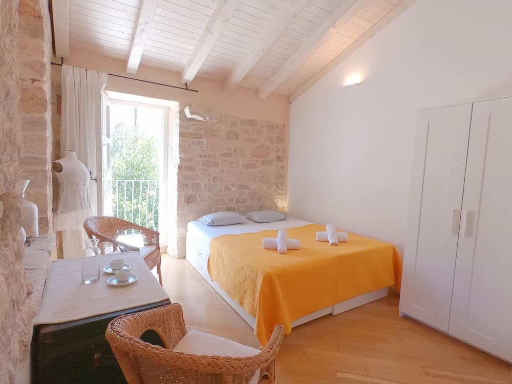 Historic Piazza House & Romantic Garden