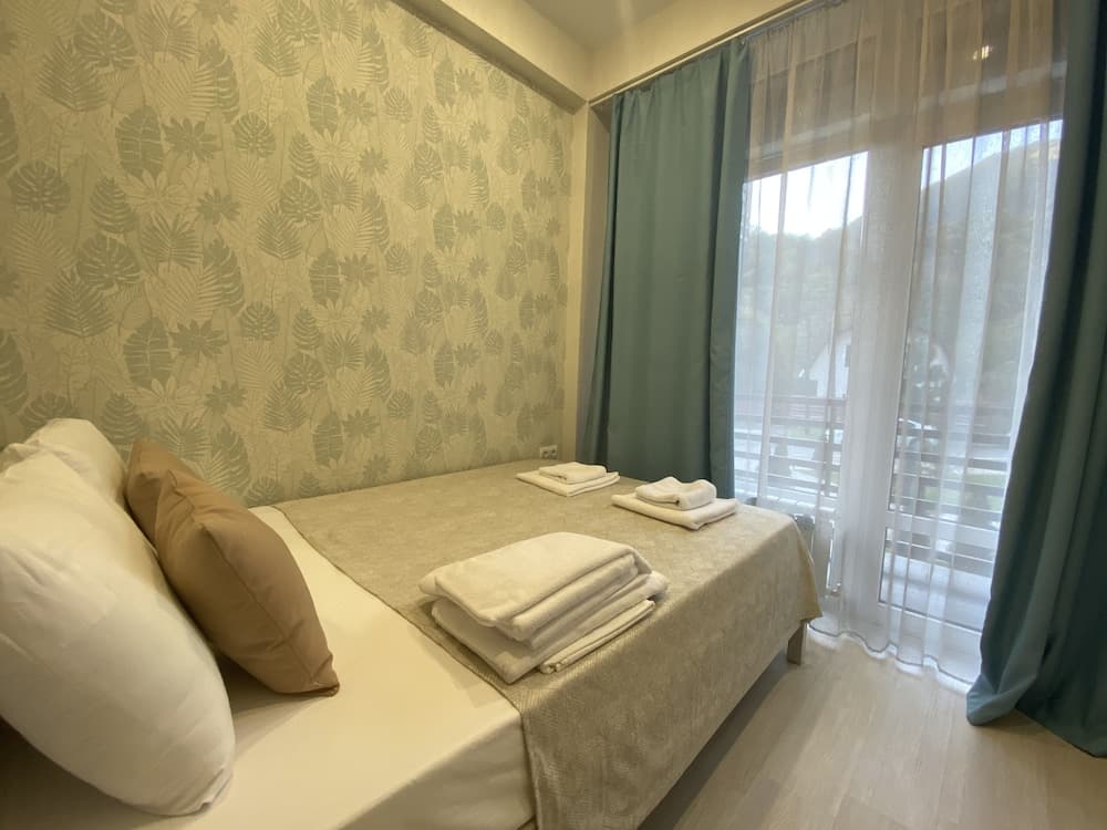 More Apartments na Turchinskogo 10