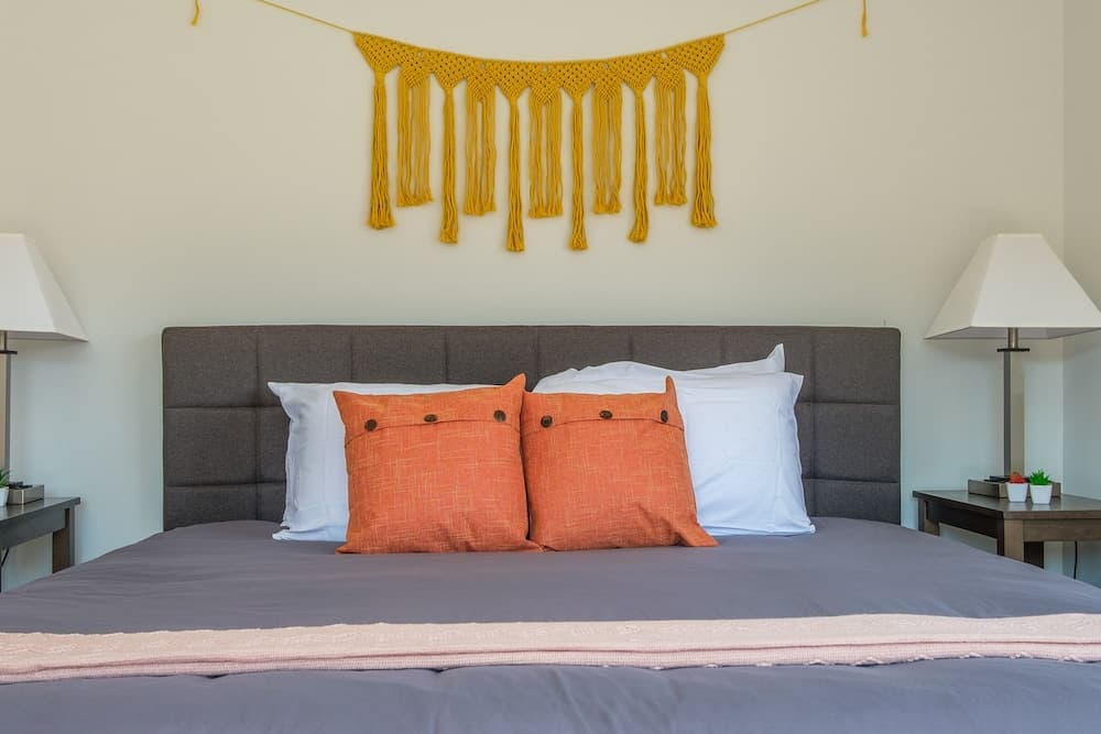 FRONTDESK Jefferson Block Apts Third Ward Milwaukee