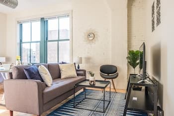 FRONTDESK 917 Locust St Apts Downtown St Louis