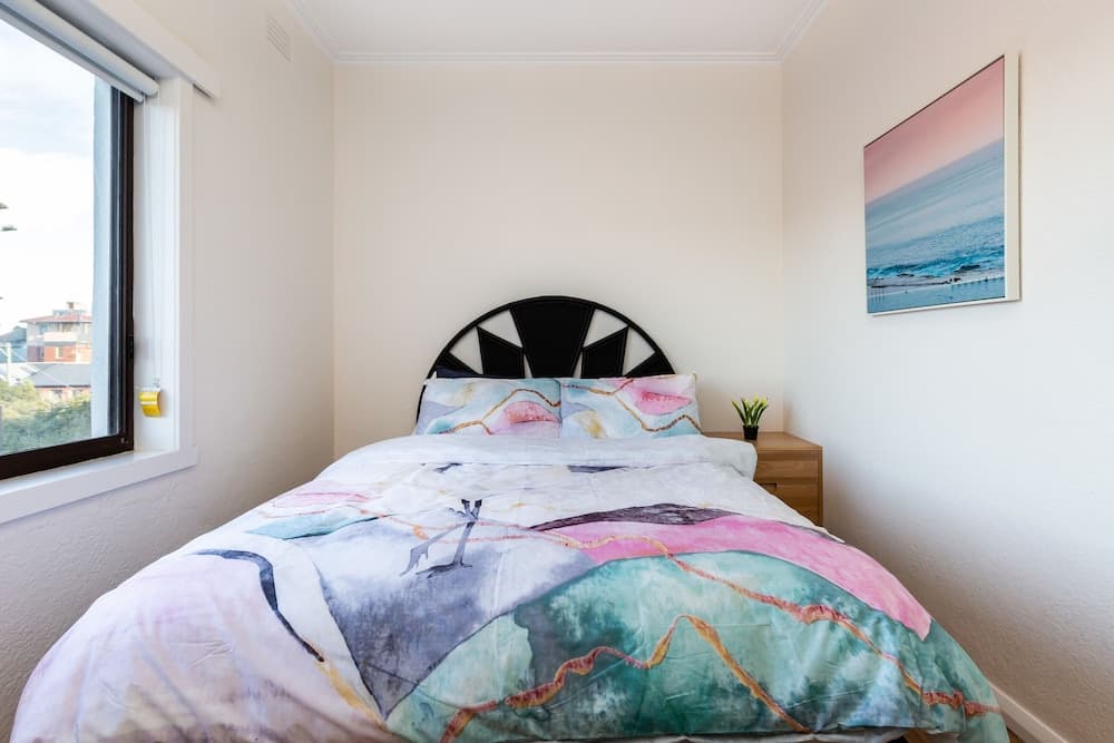 Lighthouse Cozy 2BDR with CITY VIEWS