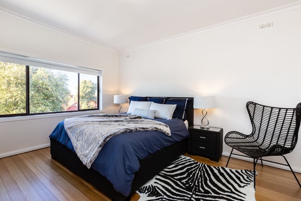 Lighthouse Cozy 2BDR with CITY VIEWS