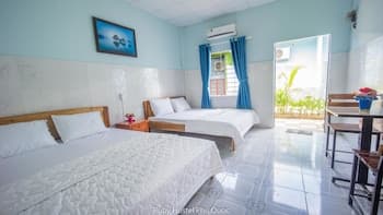 Ruby Phu Quoc Hostel