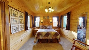 Cozy Mountain AfriCabin