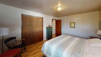 Hideout FT Abajo Stunning Views