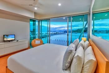 Pavillions Penthouse 25 Hamilton Island