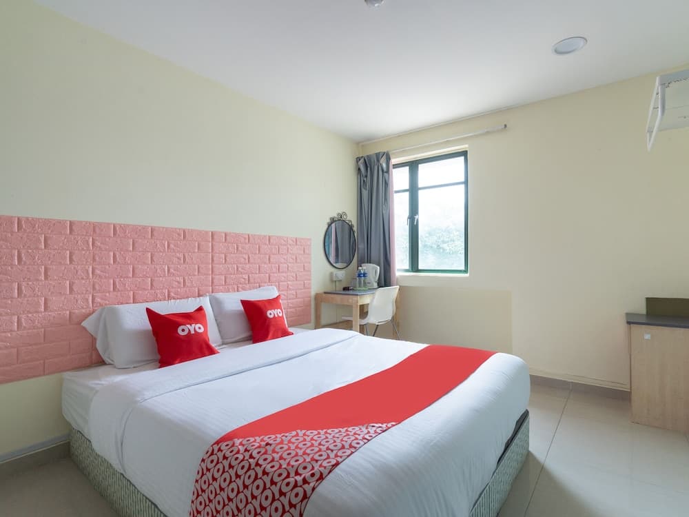OYO 89717 Budget Star Hotel
