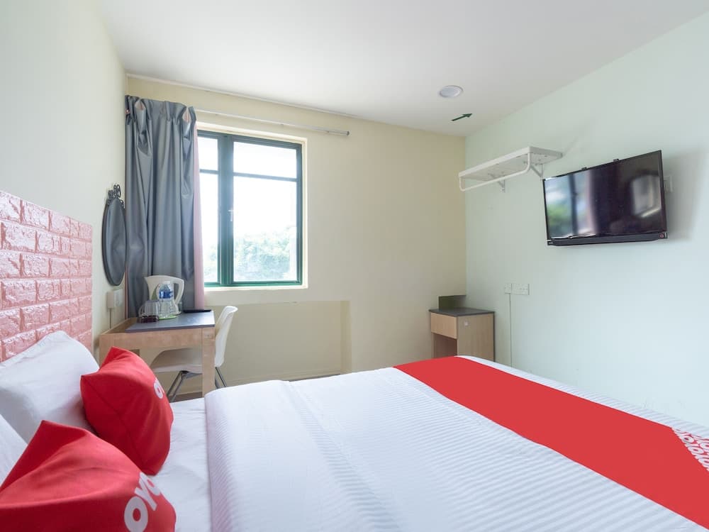 OYO 89717 Budget Star Hotel