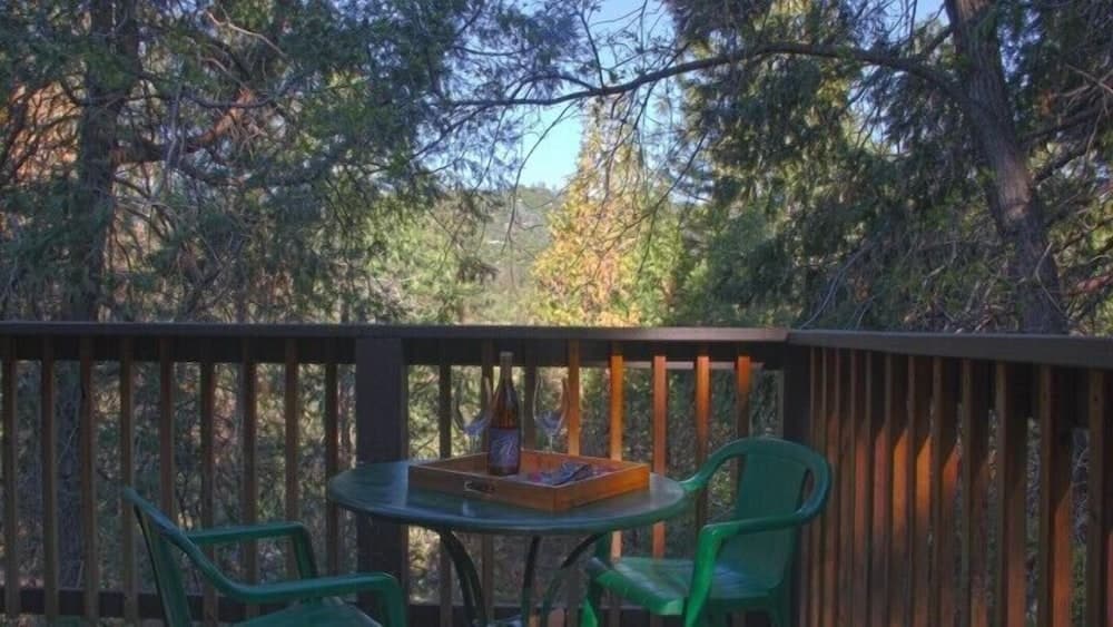 Yosemite Scenic Wonders  Cedar Mountain