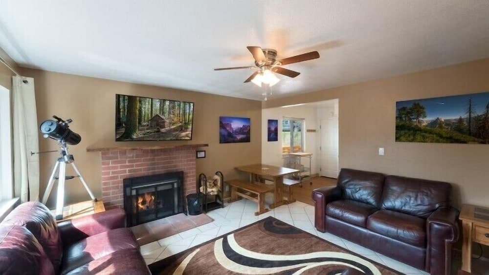 Yosemite Scenic Wonders Voyager 2bd