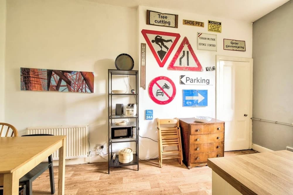 Bright Flat in City Centre for up to 6 Guests!