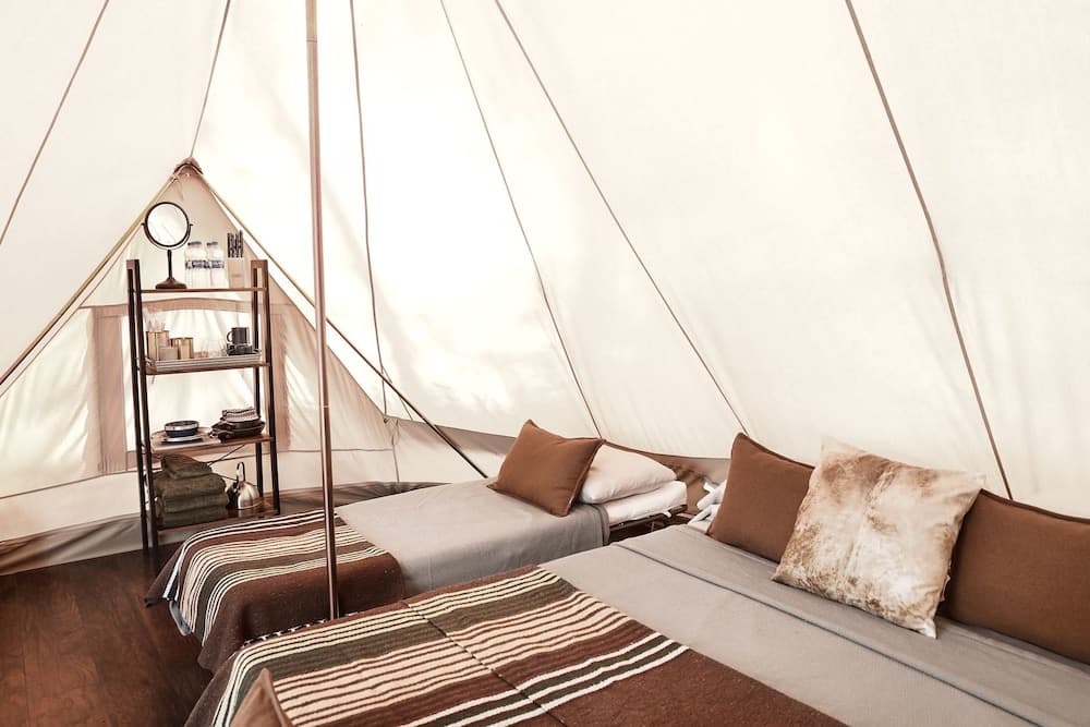 Glampotel Natural Gardens