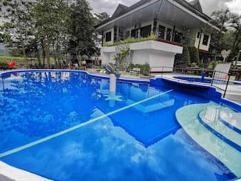 Sunrise Garden Lake Resort