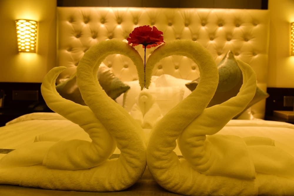 Om Clarks Inn Raebareli