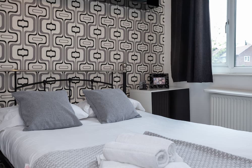 Lakeside view - Manchester townhouse