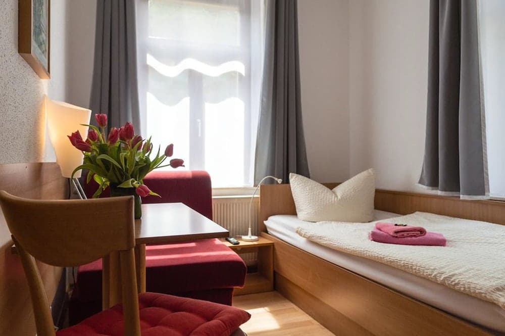 Pension an der Pillnitzer Schlossfaehre