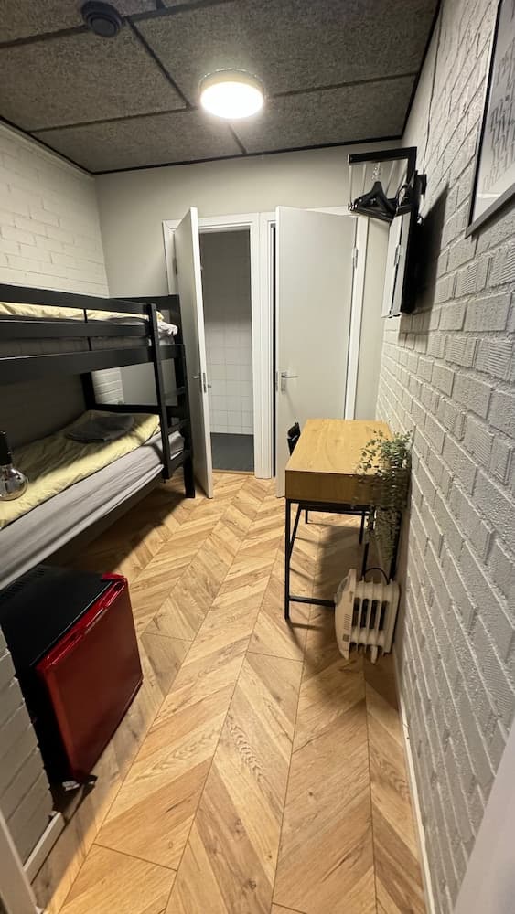 Kallhällsbaden Vandrarhem - Hostel