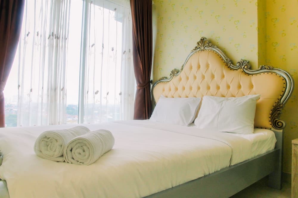 Vintage 2BR Apartment at Grand Kamala Lagoon