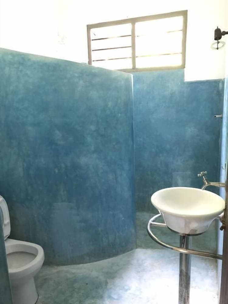 Unawatuna Hostel Honey Packers