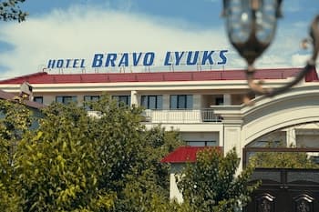 Bravo Lyuks Hotel