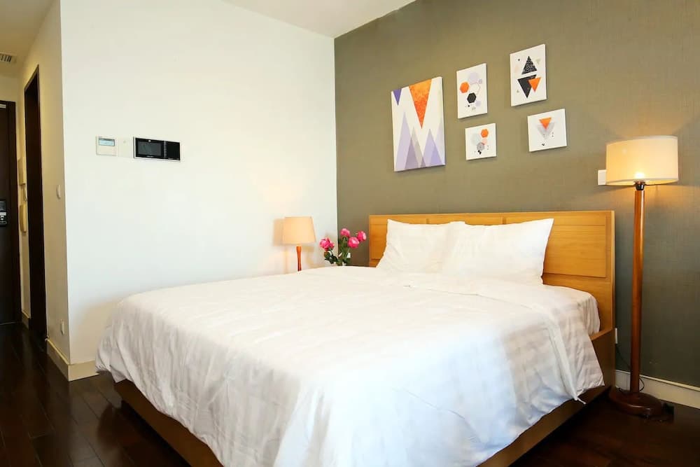 Bayhomes Lancaster Serviced Apartment