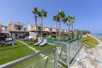 Meneou Beachfront Villa 3