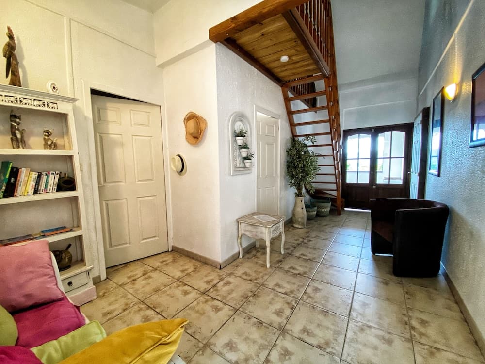 Anoli Lodges Village