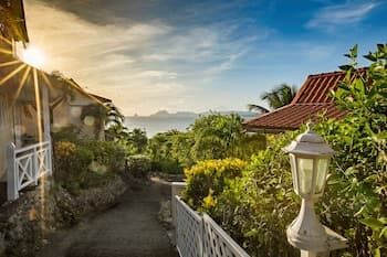 Anoli Lodges Village