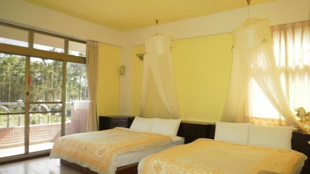 Flora Rexort Guesthouse