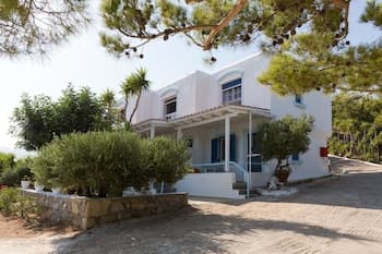 Ferma Hill Apartments