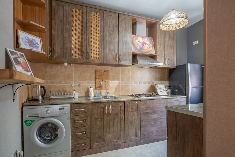 Veranda House on Samreklo 25