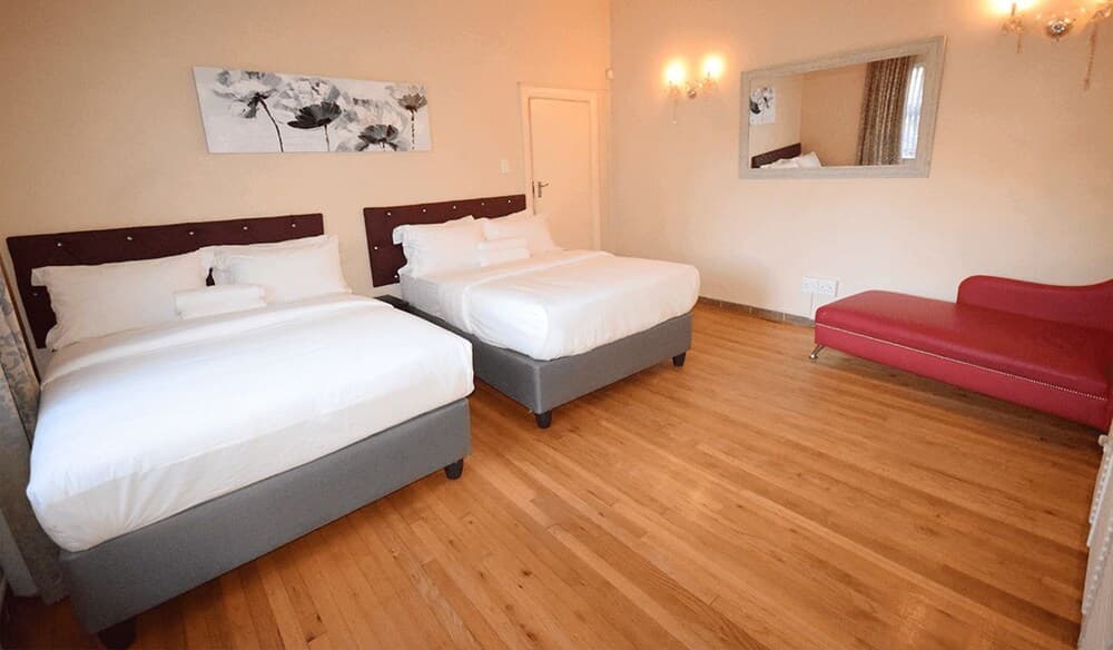 Lacasa Bellville Guesthouse