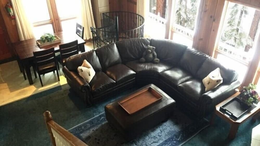 Scenic Wonders Chateau East 2 Bed Loft