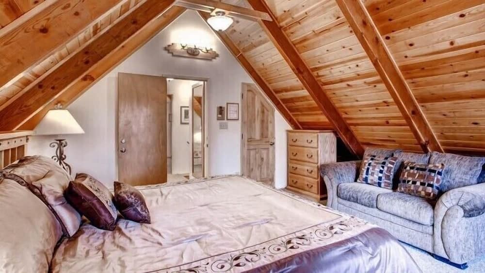 Scenic Wonders Clark Cabin 3 Bedrooms