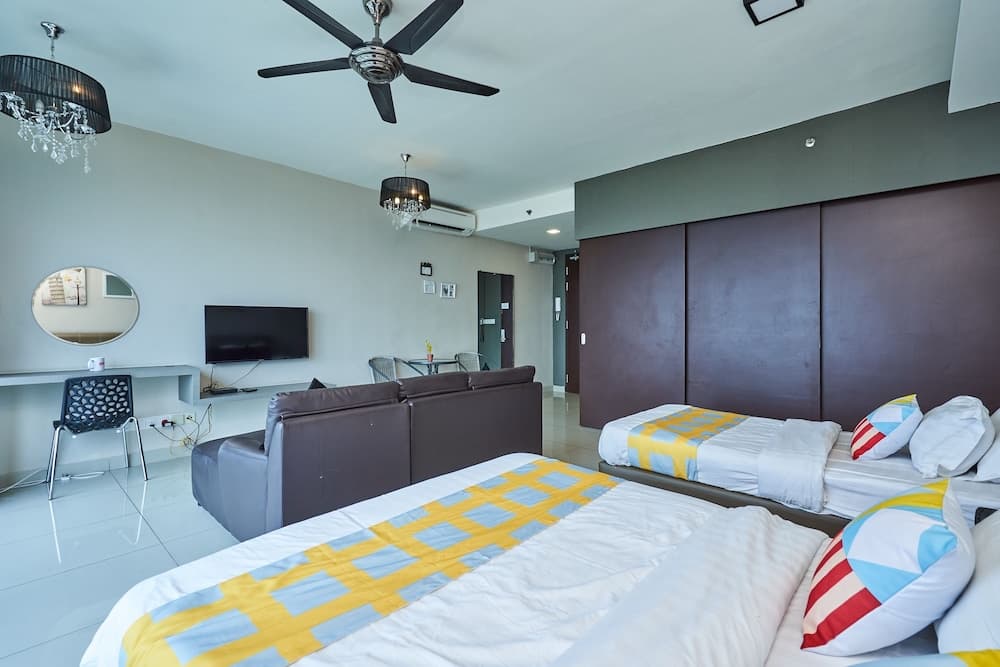 OYO Home 89316 Special Studio Setia Alam Trefoil