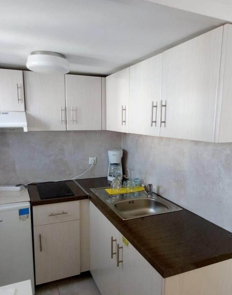 Cozy Apartment  Side View of Acropolis