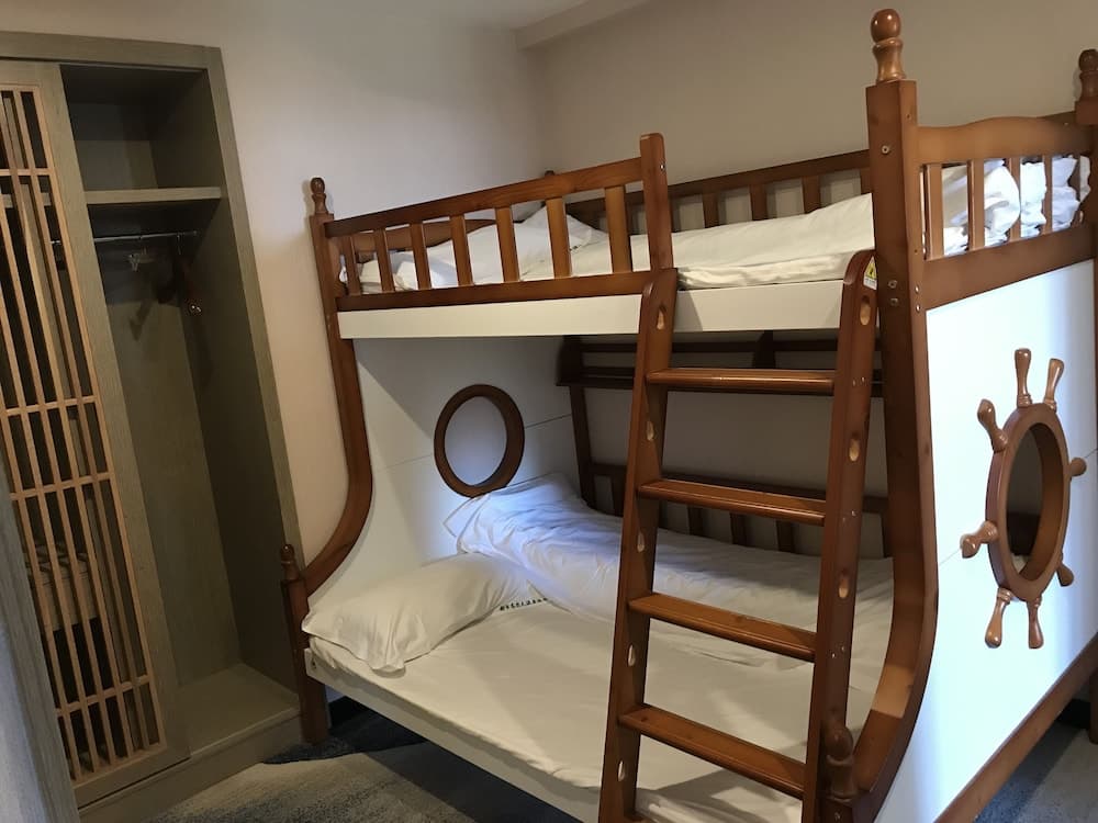 Metropolis Golf Hot Spring Hotel