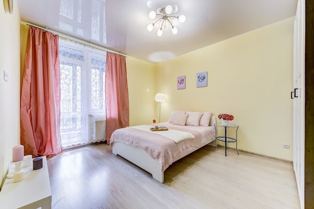 Apartments Vesta on Kremenchugskaya Str.