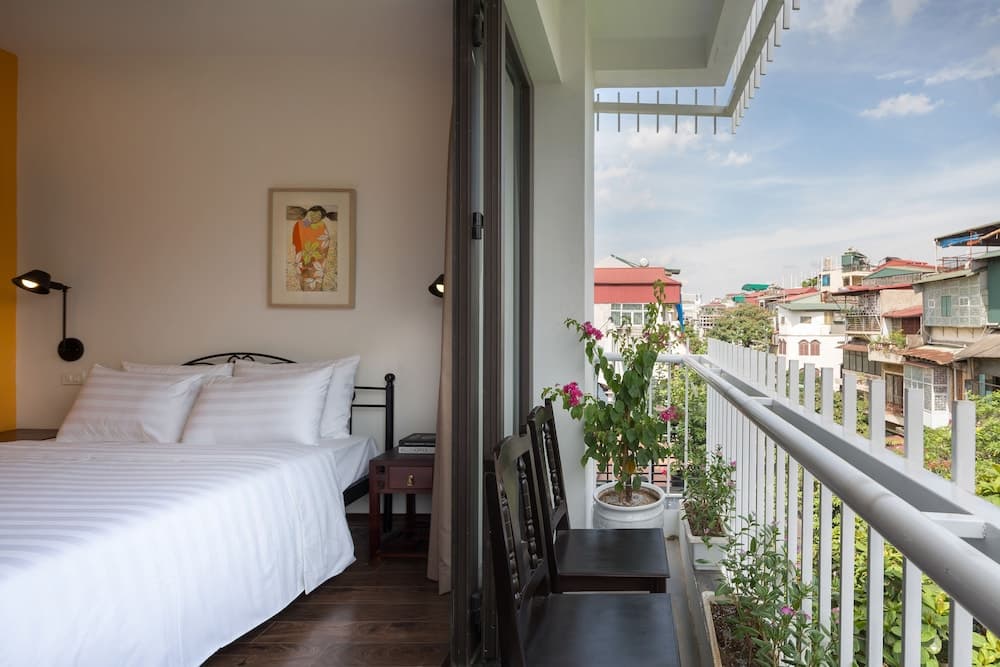 Centraltique Homestay & Travel