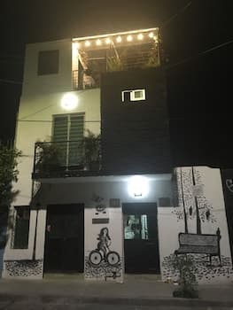 Hostal La Casita De Los Pajaros