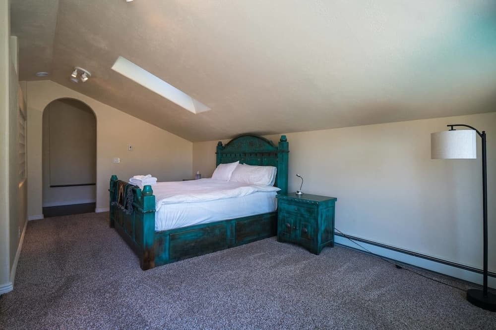 La Casa Loba Spanish Hacienda Hot Tub & Pool