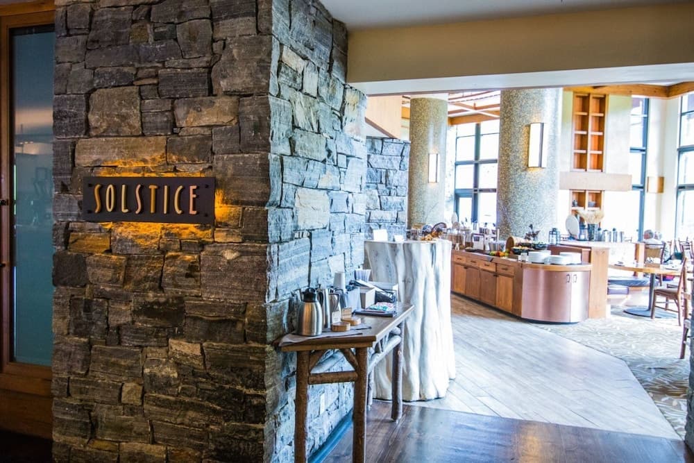 1228/1230 Double Studio @ The Lodge at Spruce Peak