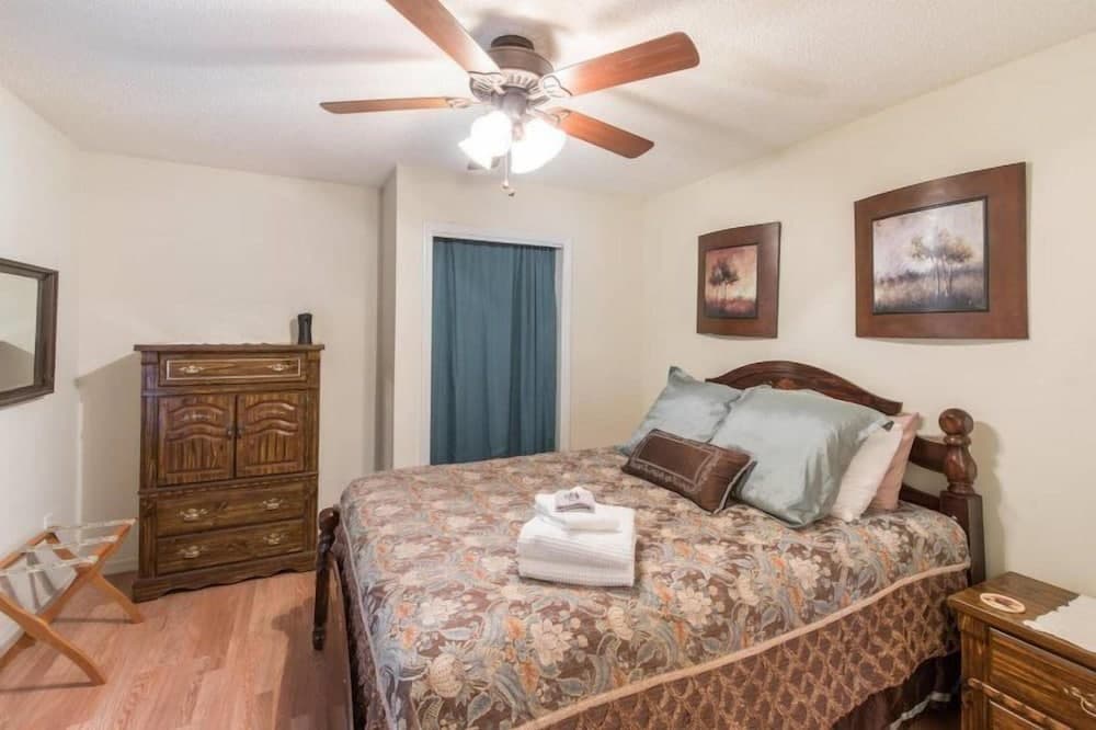 1509 Marina Rd - Full Duplex