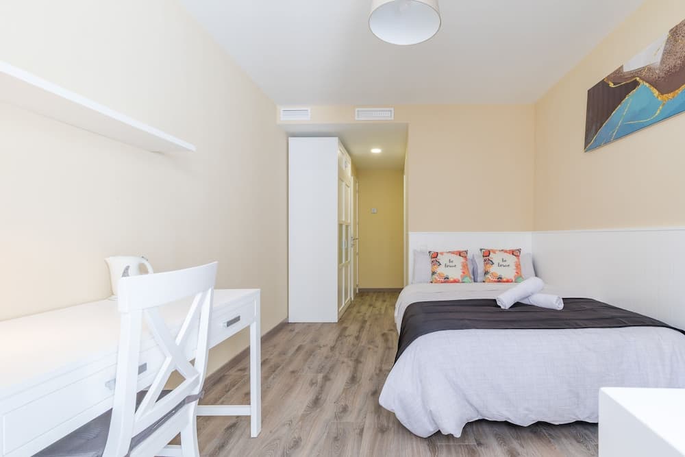 AYZ Villegas - Auto check-in property