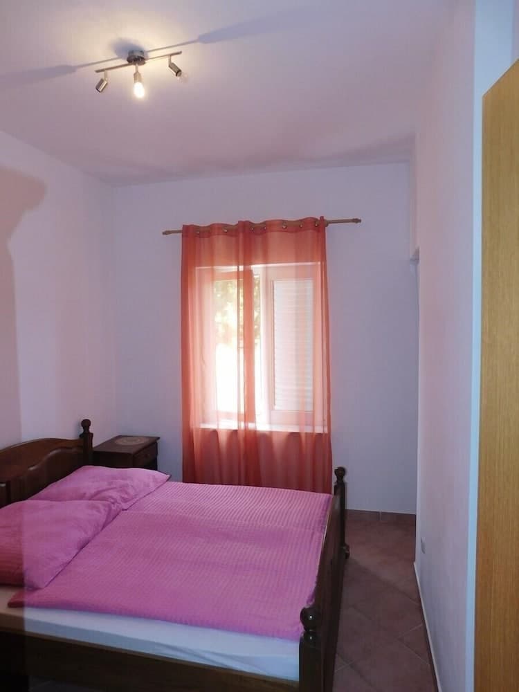 Apartment complex Sunset