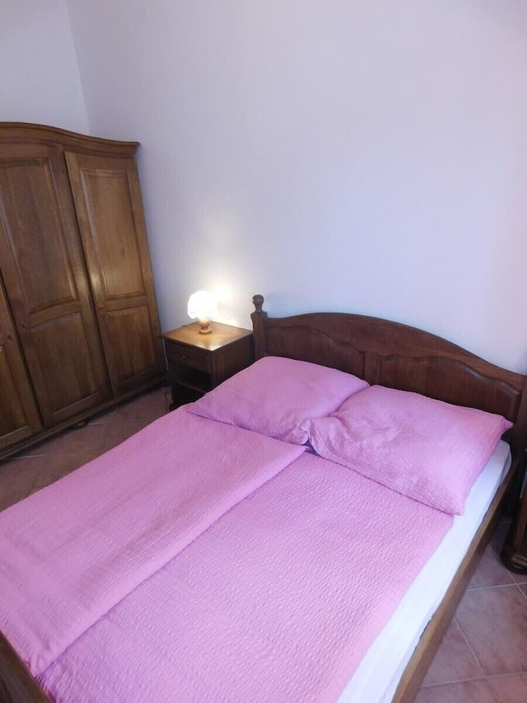 Apartment complex Sunset