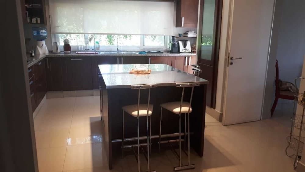 Acogedora Casa En Exclusivo Barrio