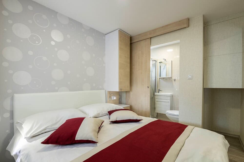 Mobile Home Rojnic- Campsite