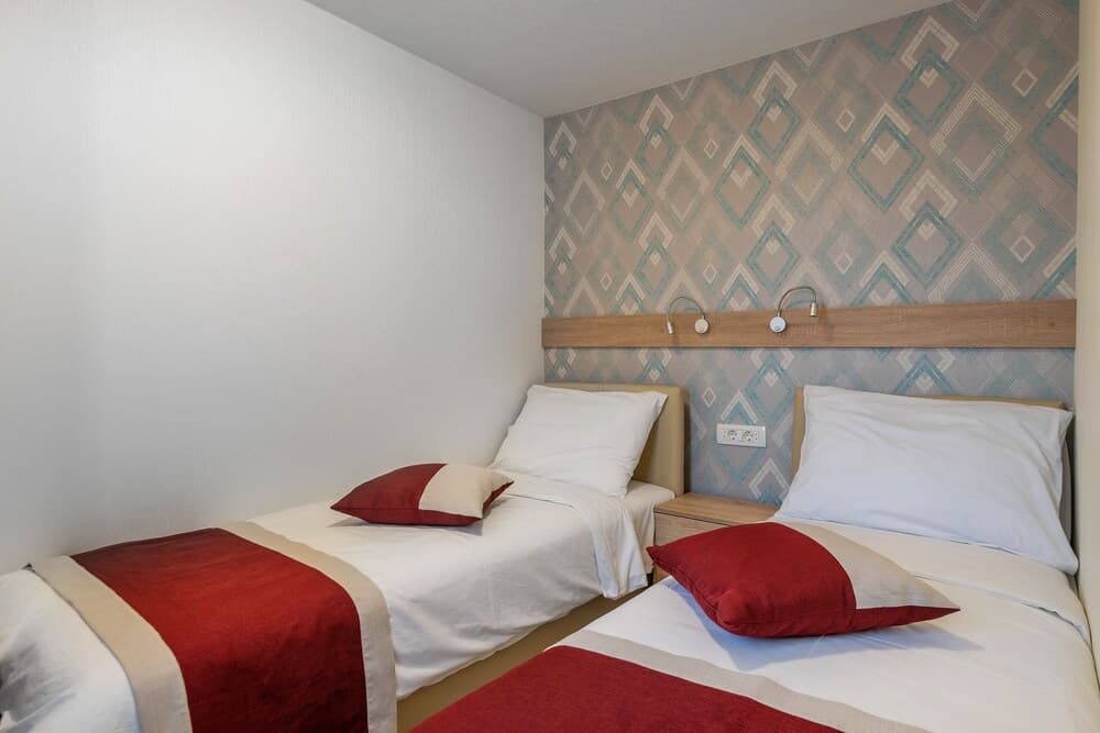 Mobile Home Rojnic- Campsite